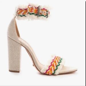 Never-worn SCHUTZ size 9 heels